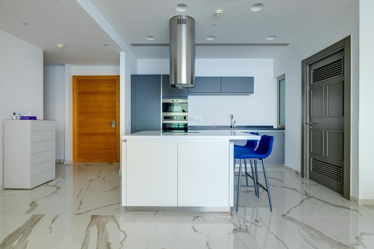 Super Luxury Apartment In Tigne Point, Amazing Sea Views Sliema Eksteriør billede